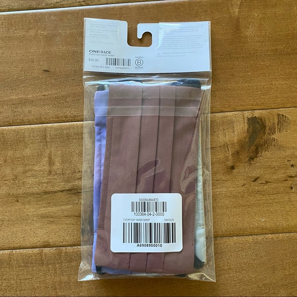 NWT Athleta Everday Printed Face Mask Pack of 5 - Picture 3 of 10